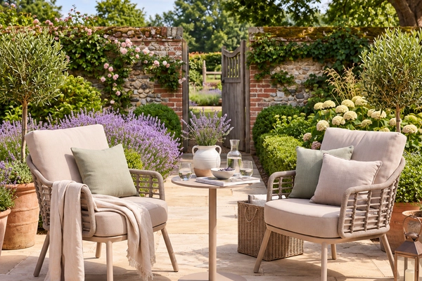 4-seasons-outdoor-puglia-low-bistro-set.png.png
