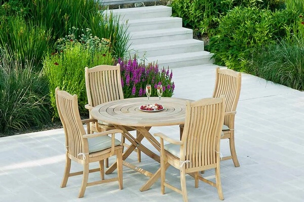 alexander-rose-roble-4-seater-round-set-with-bengal-armchairs.jpg